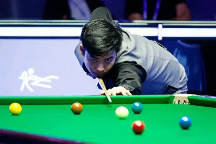 他依然坚持 他依然坚持